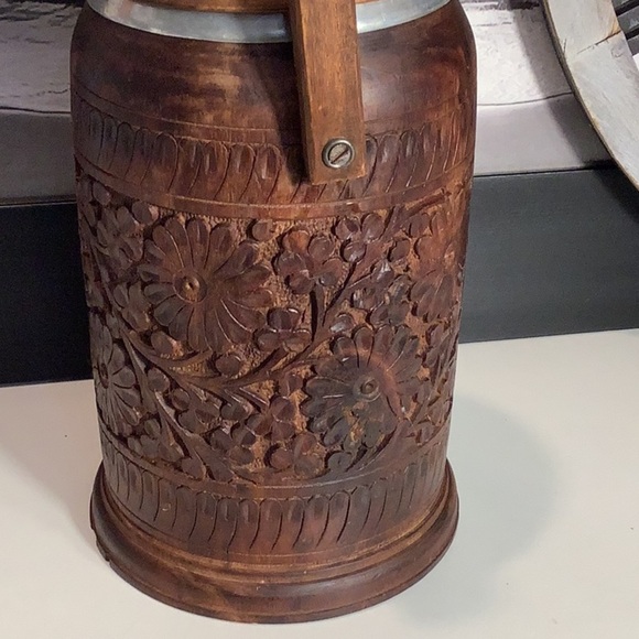 Vintage Hand Carved Wood Floral Pattern Ice Bucket With Lid Handle - Picture 6 of 12